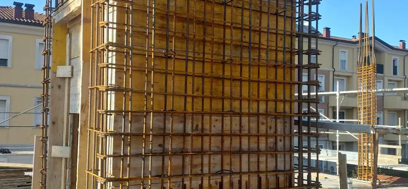 Ferro per muri ascensore